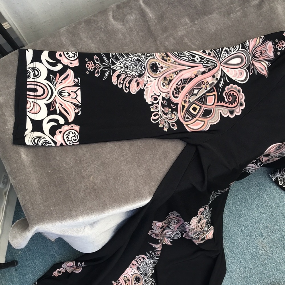 Dress by Scarlett Black / Pink  Size 8 Length 36 inches and across chest 18 in - Picture 5 of 6
